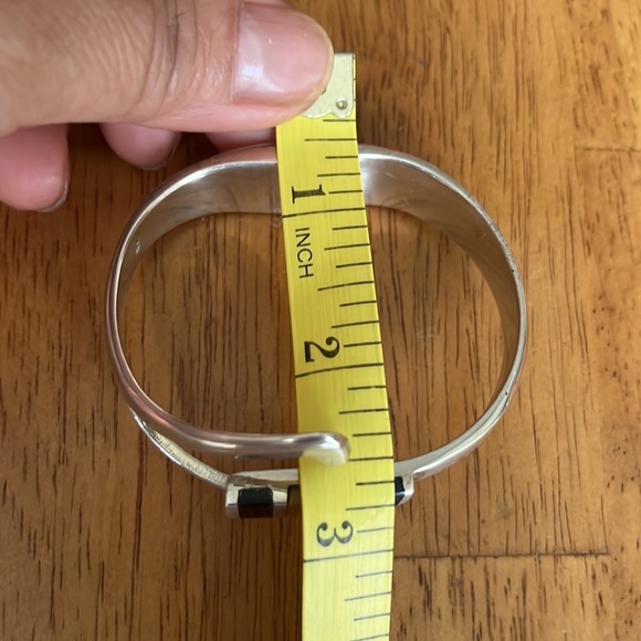 Sterling Silver and Hinged collar Necklace + bracelets this is heavy not light - Picture 4 of 7